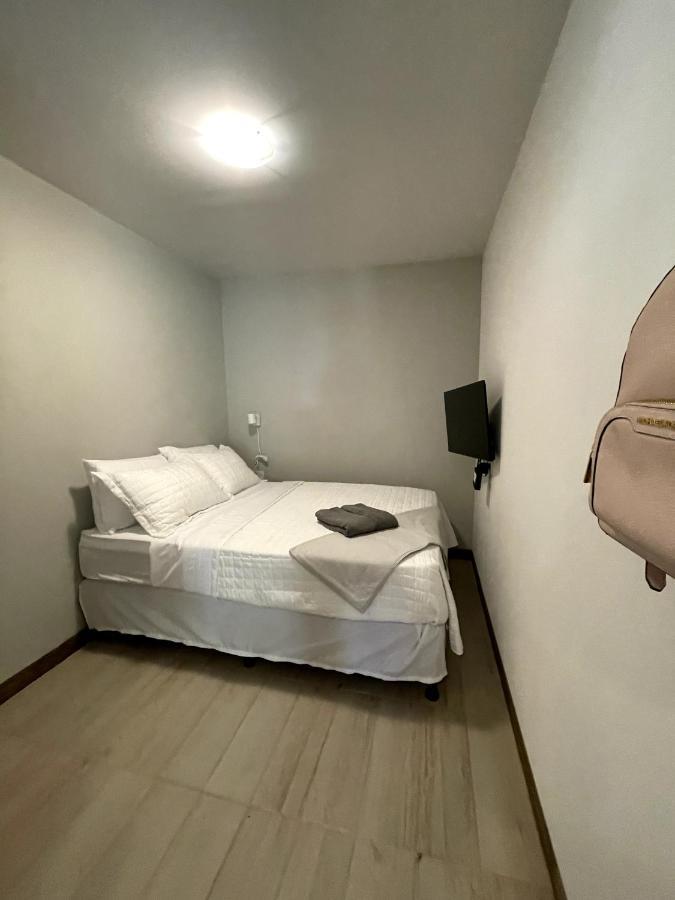 Nina'S - Juan Santamaria Hotel Desamparados  Buitenkant foto
